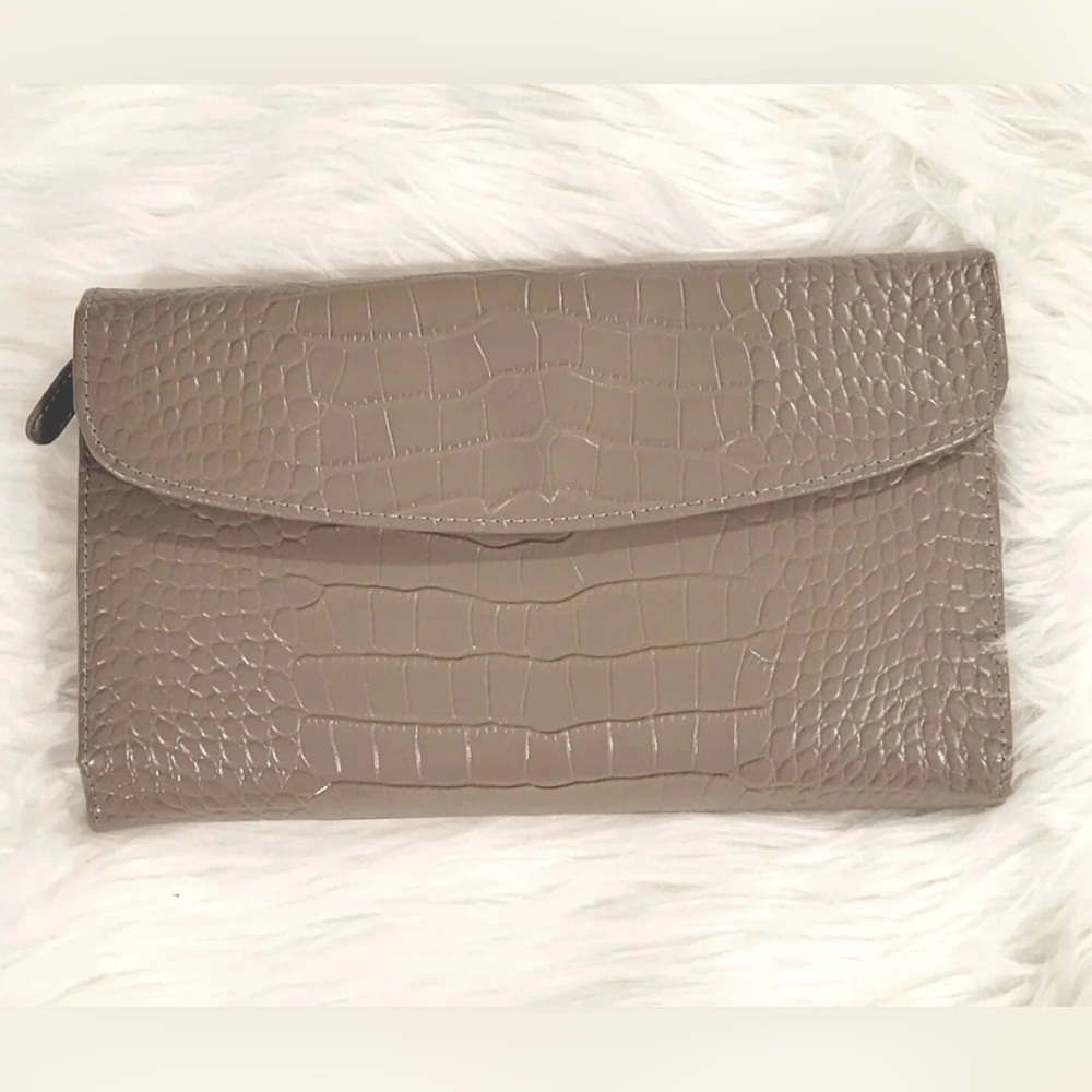 Bey-Berk Jewelry Clutch Multi Compartments Bag Croc Pattern Taupe